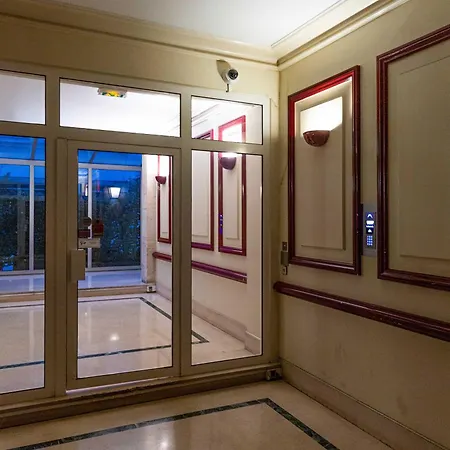 Superb - 2bdr - 4p - Champs-elysees